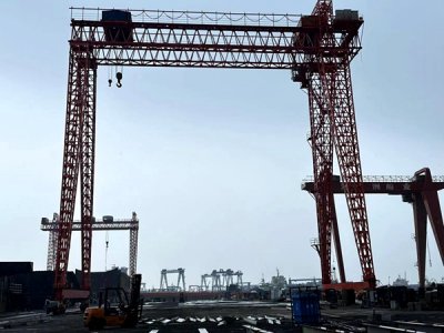 造船龙门吊起升高度的选择注意事