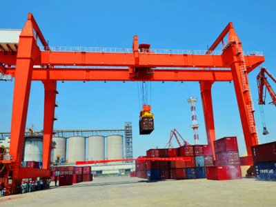 关于集装箱龙门吊协同作业防碰撞